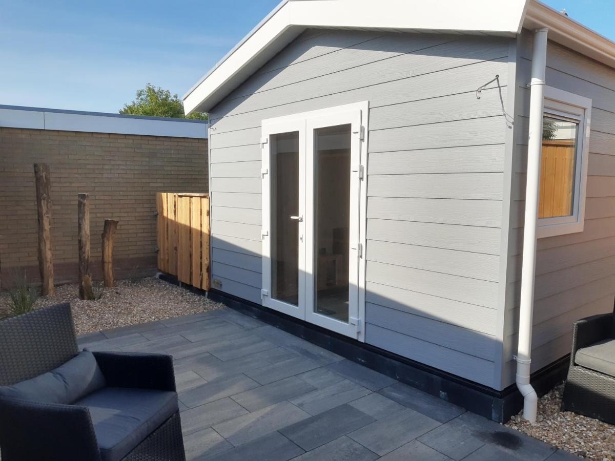 אוסטקאפלה Vakantiechalet Huisje Onder De Toren מראה חיצוני תמונה